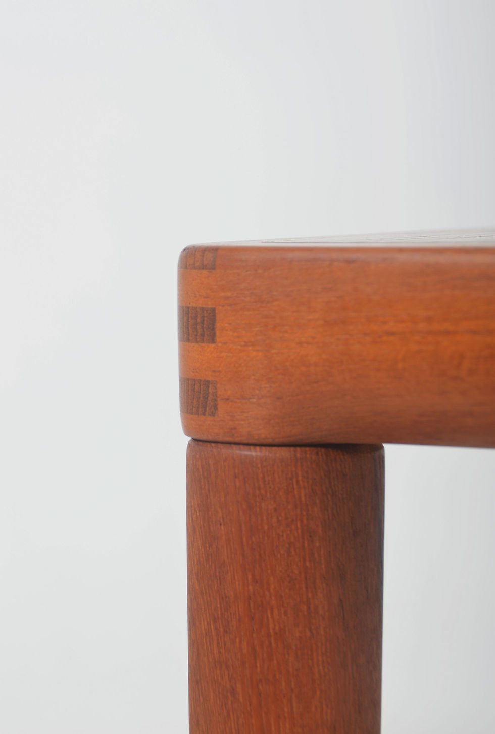 Deense bijzettafel ontworpen door H.W. Klein voor Bramin, jaren '60