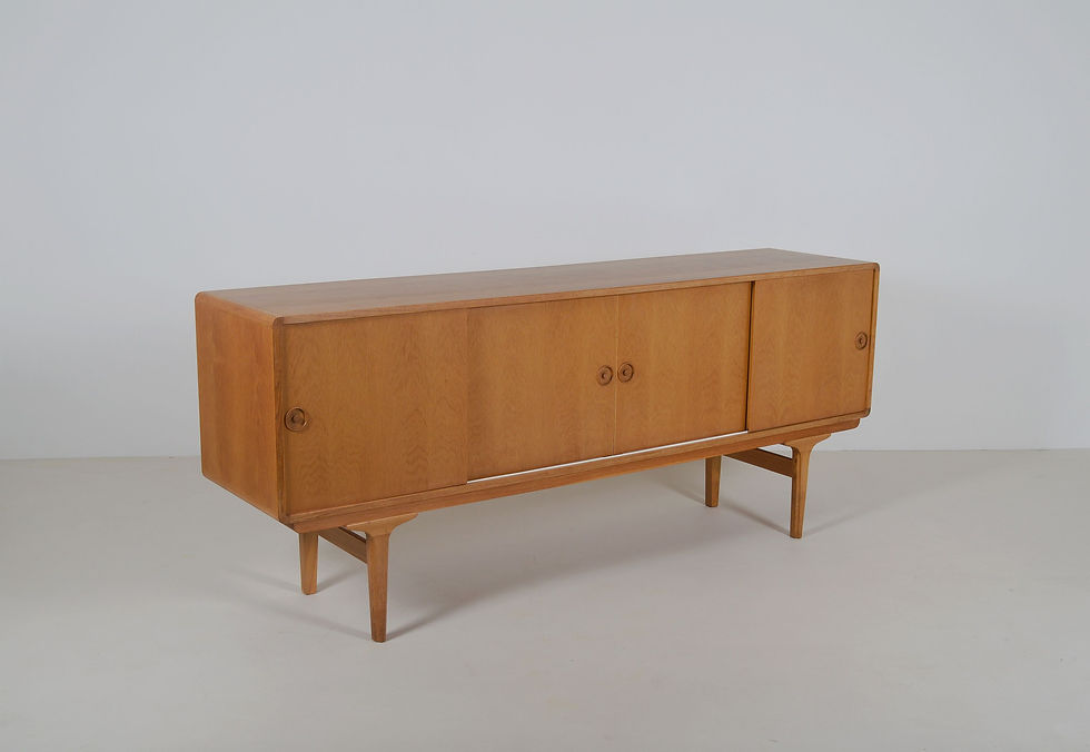 Thumbnail: Deense minimalistische sideboard in eik, jaren '60