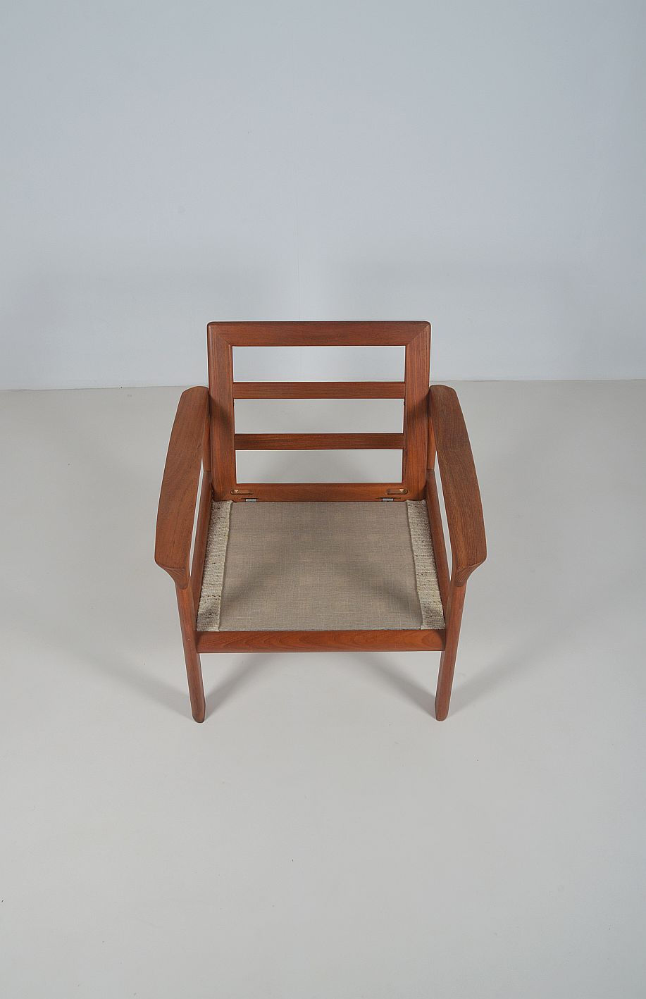 Thumbnail: Deense zetel 'Borneo' ontworpen door Sven Ellekaer voor Komfort, jaren '60