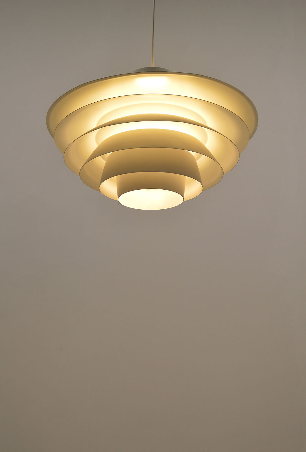 Thumbnail: Deense XL-hanglamp 'Verona' ontworpen door Sven Middelboe voor Nordisk Solar