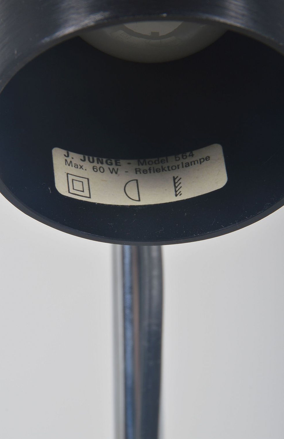 Thumbnail: Deense vloerlamp model 564 van J. Junge, jaren '70