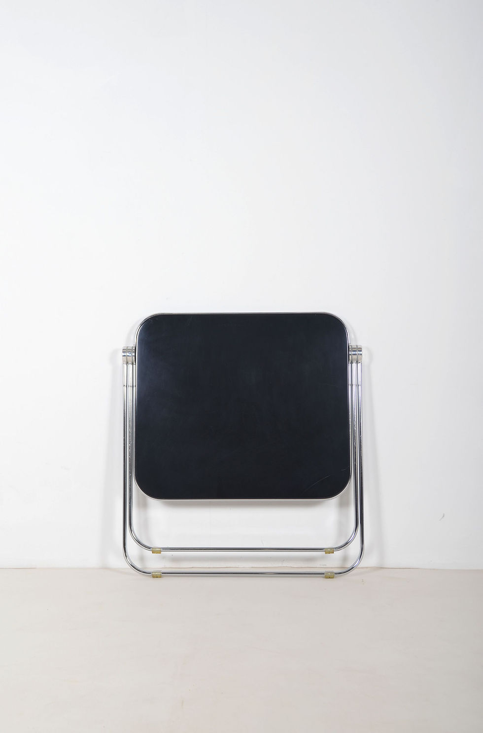 Thumbnail: Plooibaar bureau 'Platone' door Giancarlo Piretti voor Castelli, jaren '70