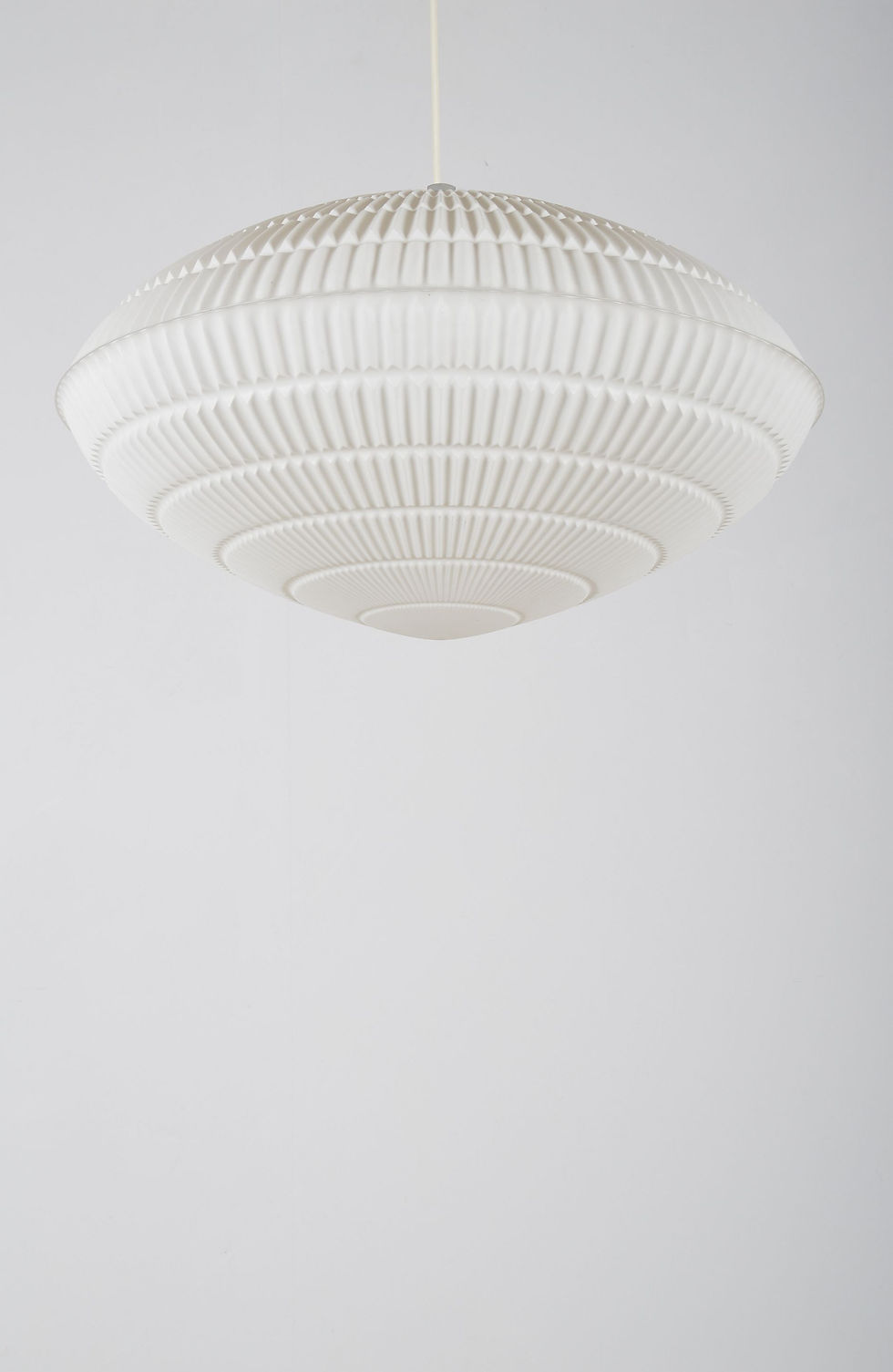 Thumbnail: Hanglamp ontworpen door Aloys F. Gangkofner voor Erco Leuchten, jaren '60