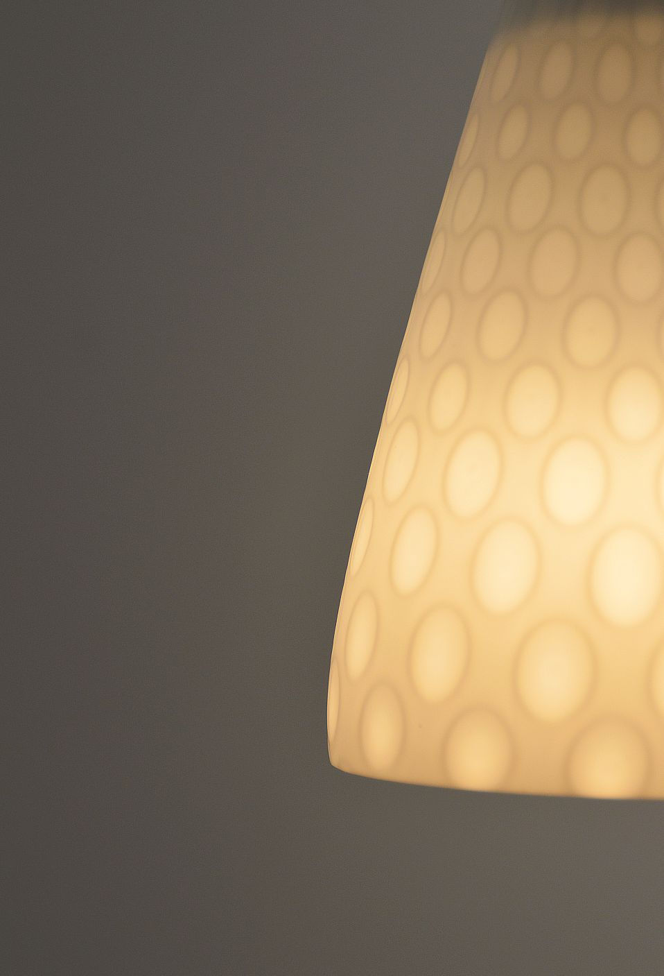 Thumbnail: Hanglamp 'Ibiza' ontworpen door Aloys Gangkofner voor Peill & Putzler, jaren '50