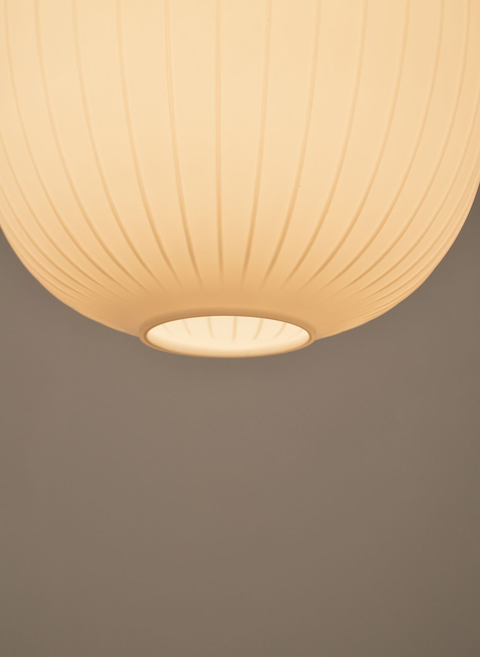 Thumbnail: XL Hanglamp 'Bologna', ontwerp van A. Gangkofner voor Peill & Putzler, jaren '50