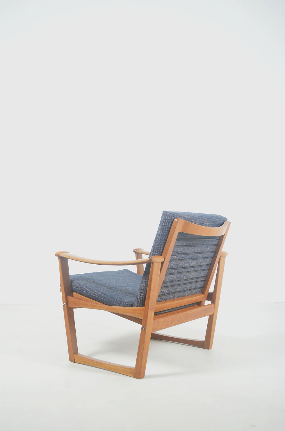 Thumbnail: Deense zetel model 65 vervaardigd door M. Nissen, jaren '60