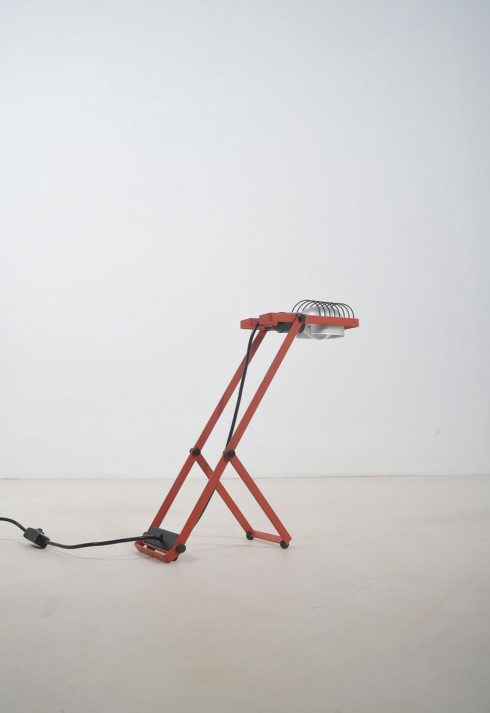 Thumbnail: Sintesi lamp ontworpen door Ernesto Gismondi voor Artemide, 1976