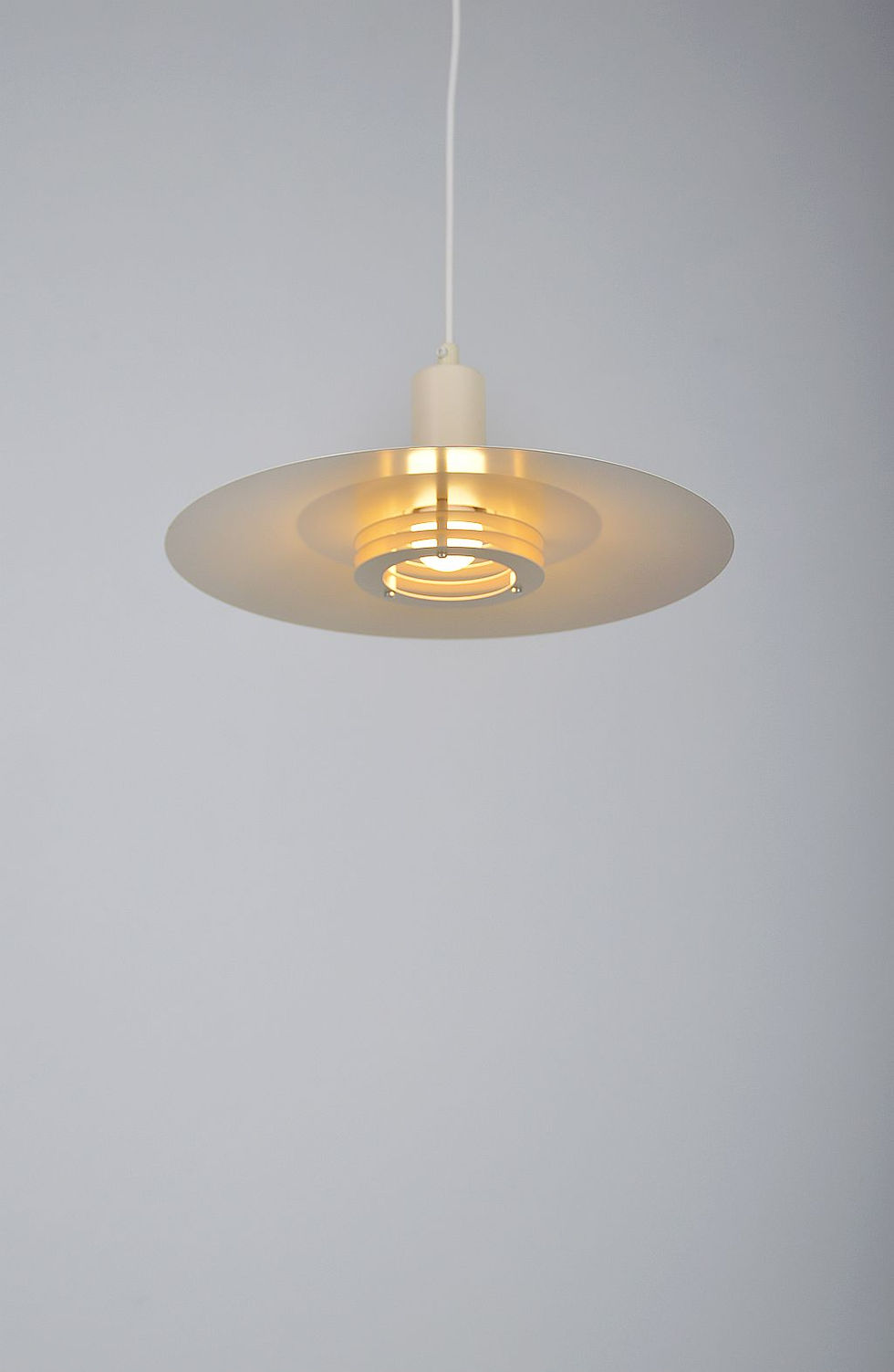 Thumbnail: Deense hanglamp van Horn, model 4000, jaren '80