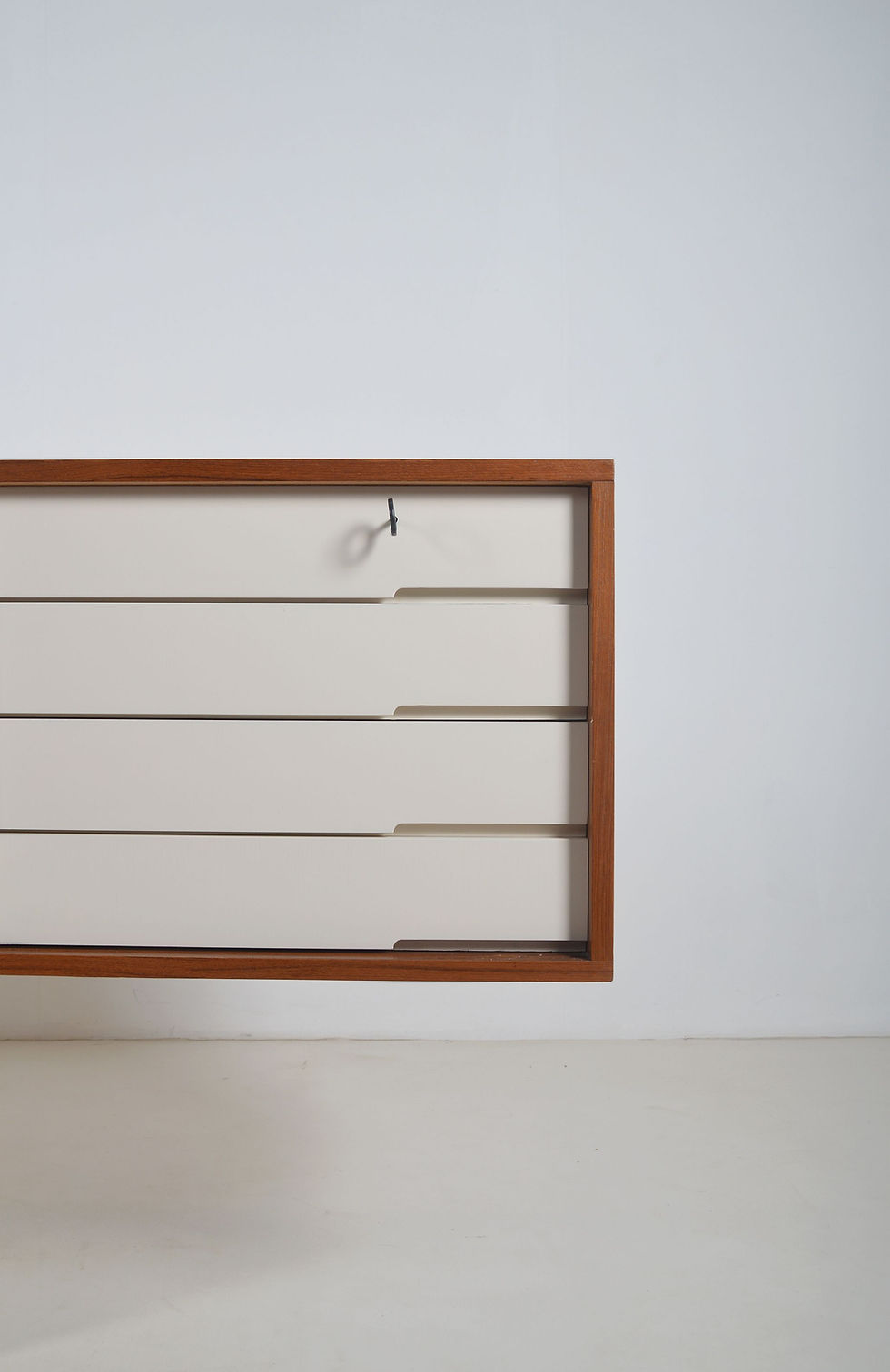 Thumbnail: Zwevende vintage sideboard, jaren '60