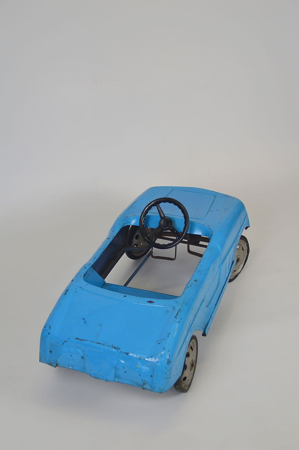 Thumbnail: Vintage trapauto van het merk Rosca, jaren '60