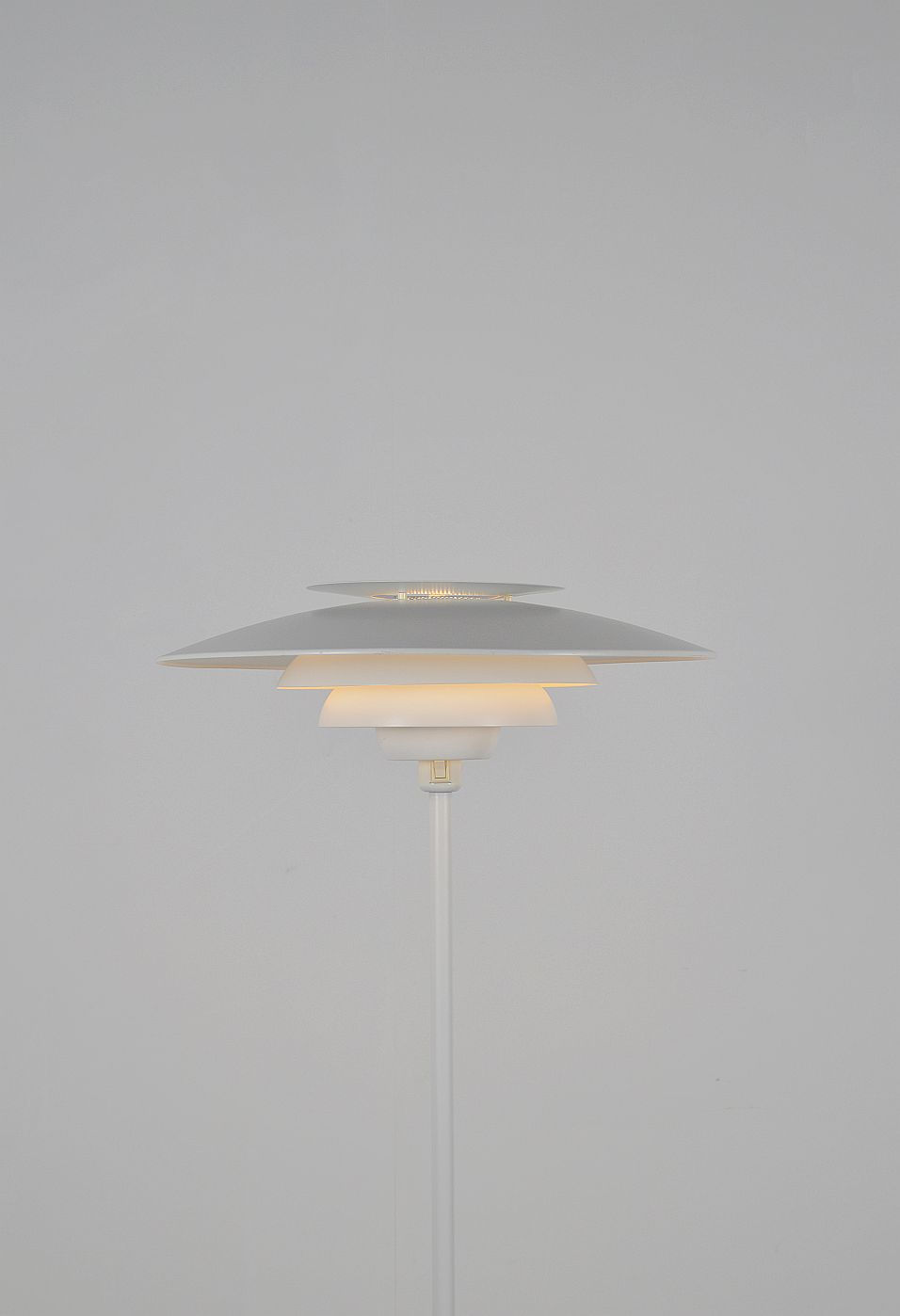 Thumbnail: Deense vloerlamp 1049-6 van Jeka Metaltryk, jaren '70