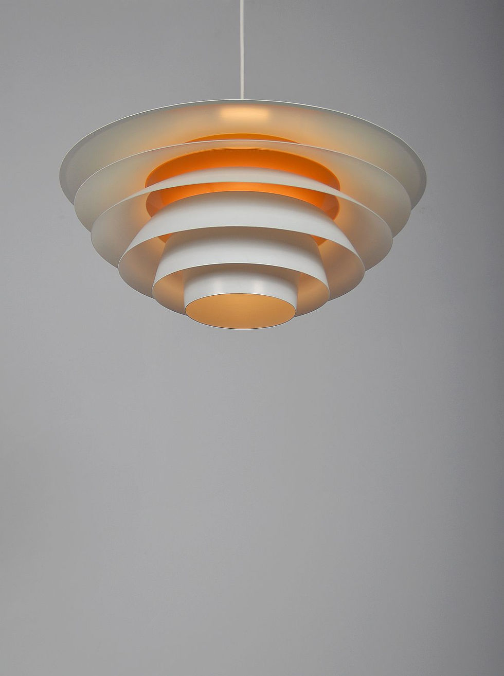 Thumbnail: Deense XL-hanglamp 'Verona' ontworpen door Sven Middelboe voor Nordisk Solar