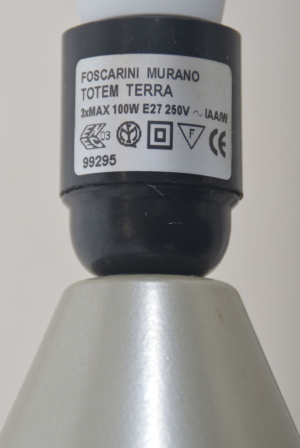 Thumbnail: Vloerlamp Totem ontworpen door Valerio Bottini voor Foscarini, jaren '90