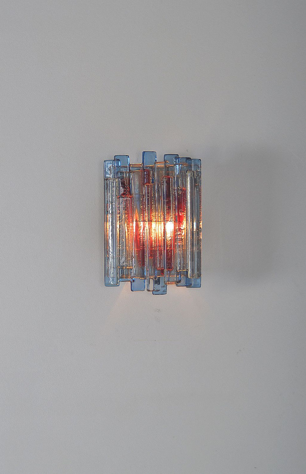 Thumbnail: Set Deense muurlampen Veega 1420 (blauw) door Claus Bolby voor Cebo, jaren '60