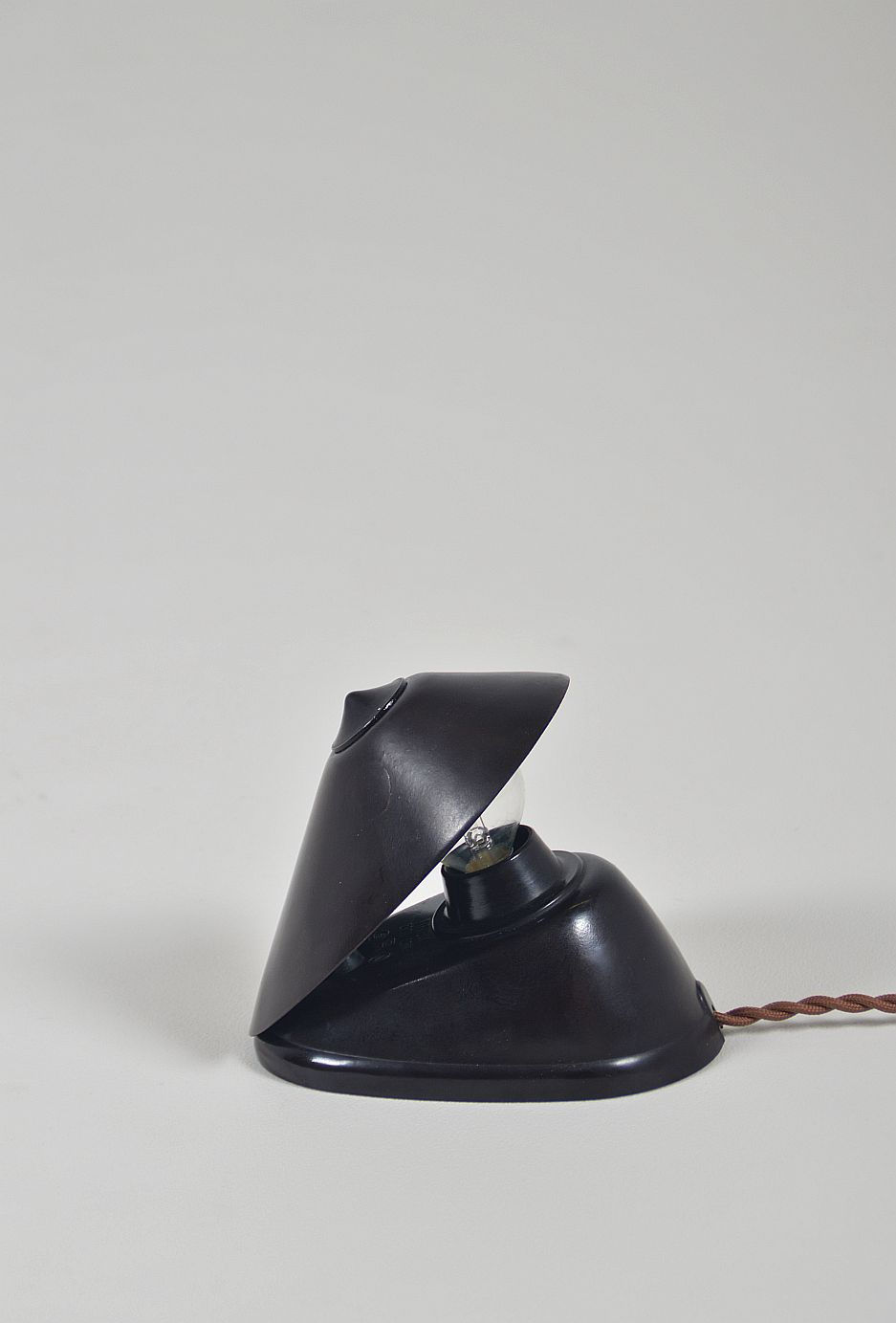 Thumbnail: Bakeliet lamp in Streamline design, 1946