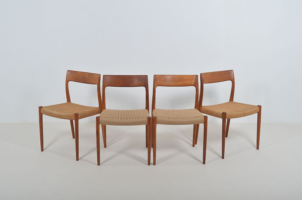 Set van 4 Deense stoelen ontworpen door Niels Otto Møller, jaren '50