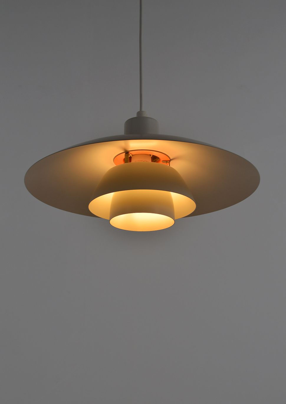 Thumbnail: Hanglamp PH 4/3 ontworpen door Poul Henningsen voor Louis Poulsen, jaren '60