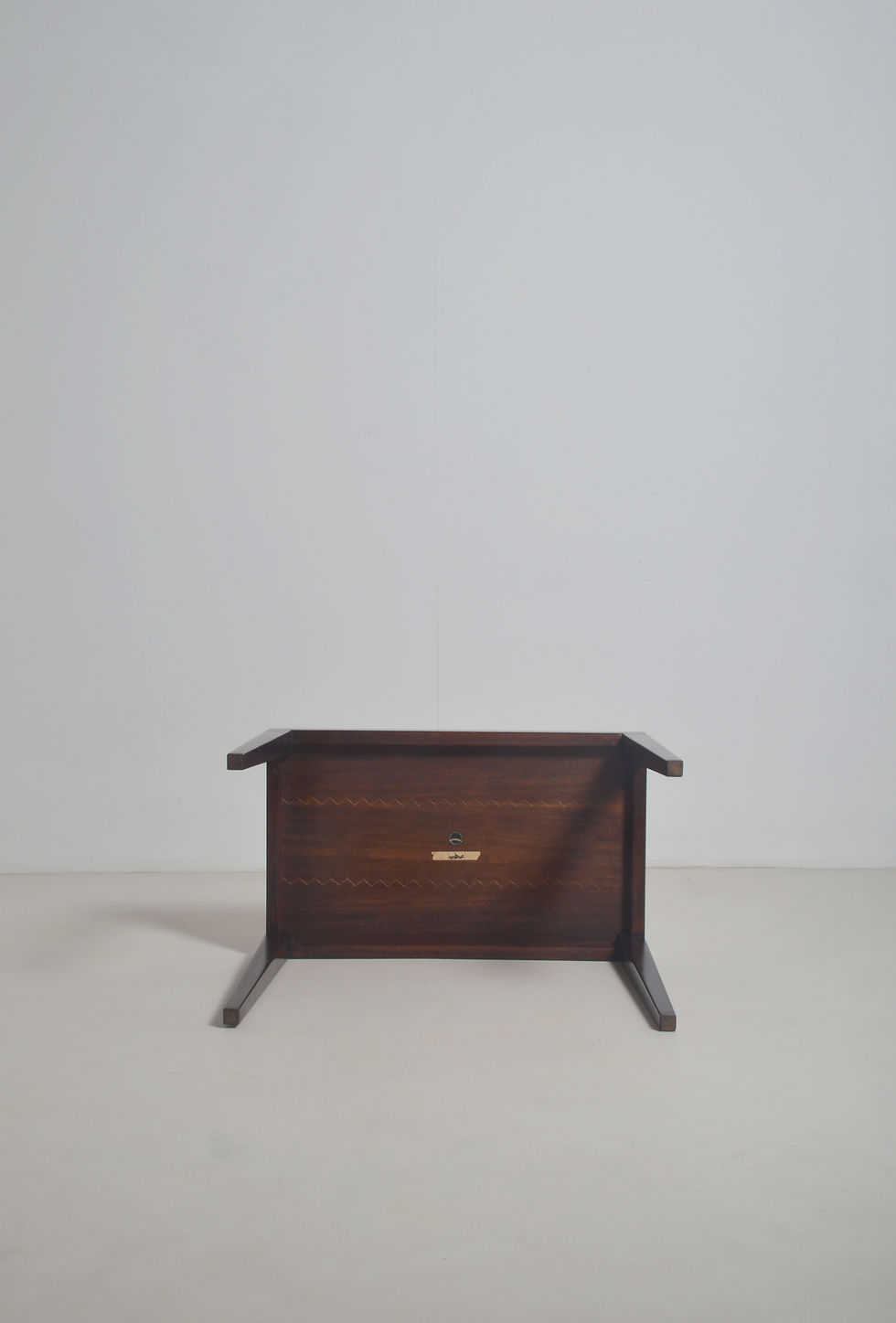 Thumbnail: Deense houten bijzettafel van Severin Hansen voor Haslev, jaren '60