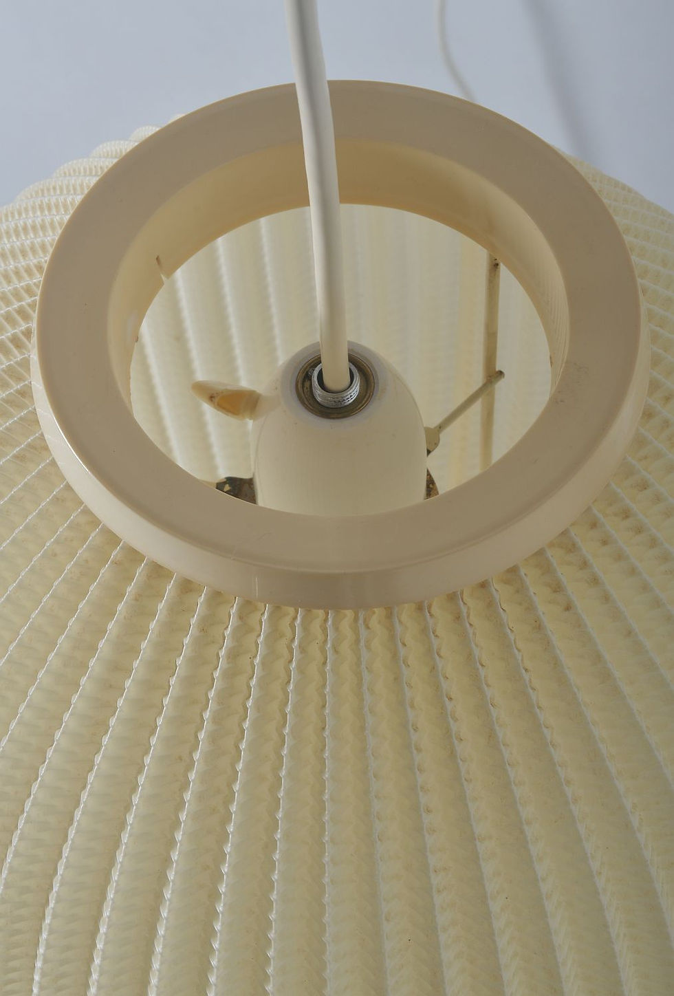 Thumbnail: Deense hengellamp in palissander met pearl shade lampenkap