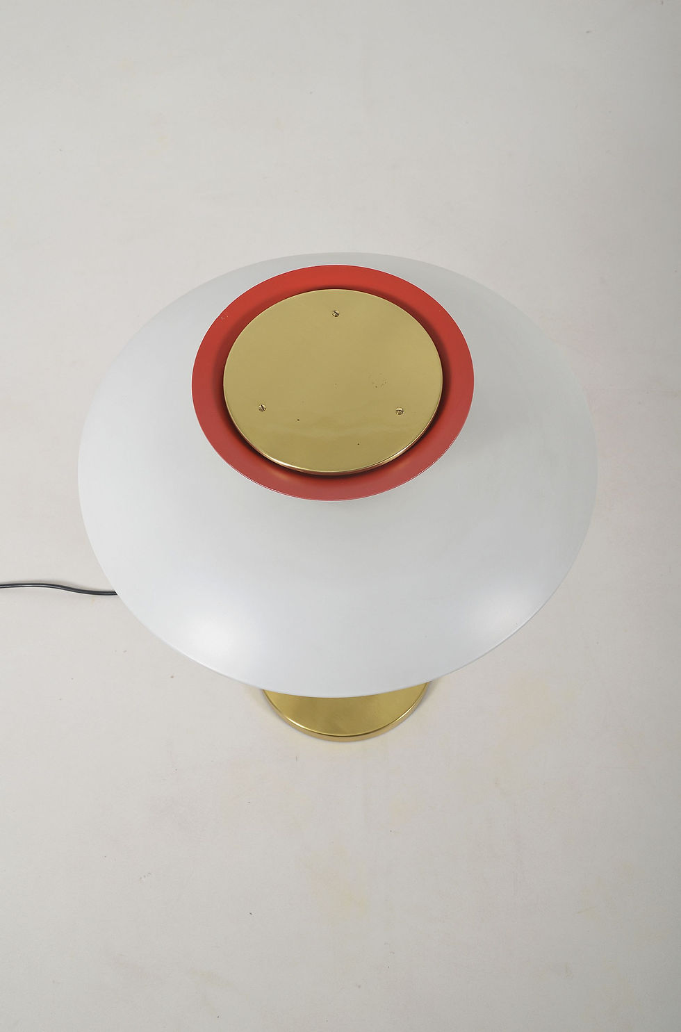 Thumbnail: PH 5 tafellamp ontworpen door Poul Henningsen voor Louis Poulsen, jaren '60