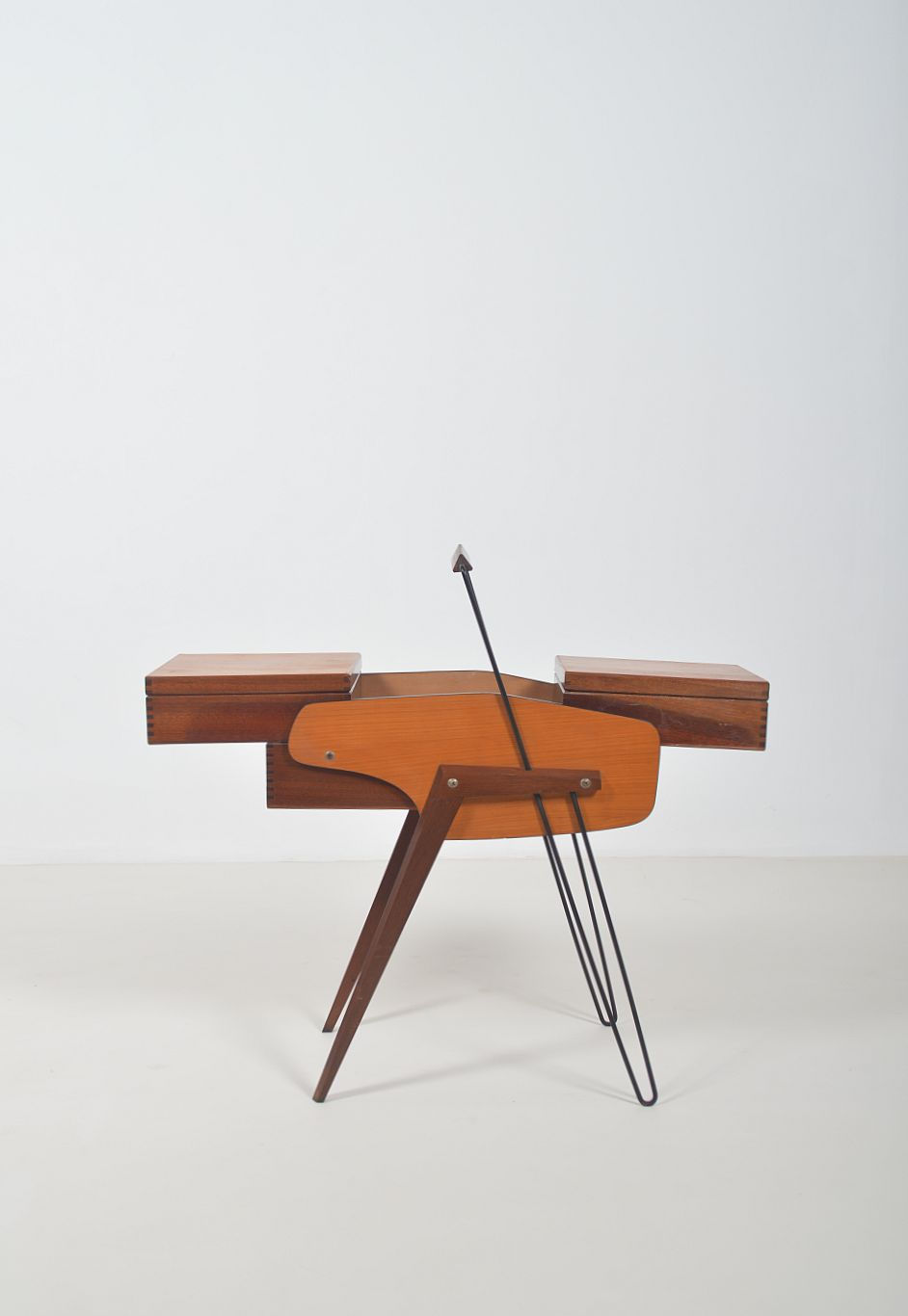 Thumbnail: Vintage naaikoffer in Atomic stijl, jaren '50