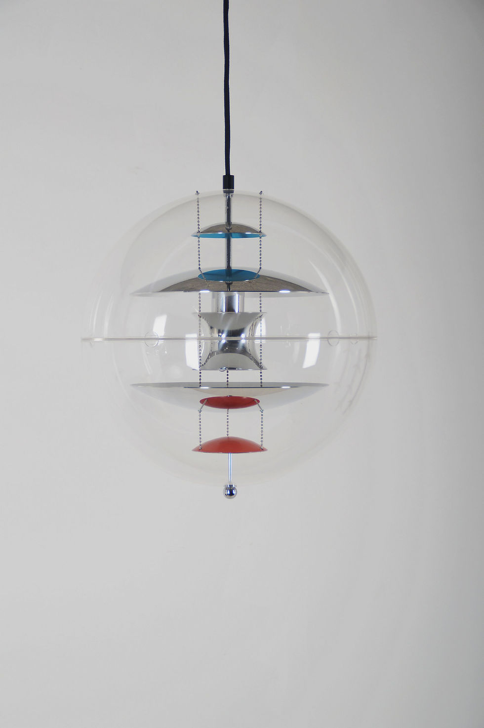 VP Globe 40 hanglamp ontworpen door Verner Panton voor Verpan