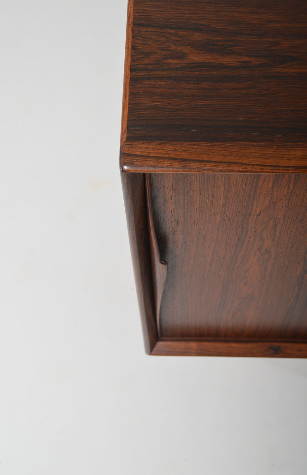 Thumbnail: Deense sideboard model 7738 door Arne Vodder voor Skovby Møbelfabrik, jaren '60