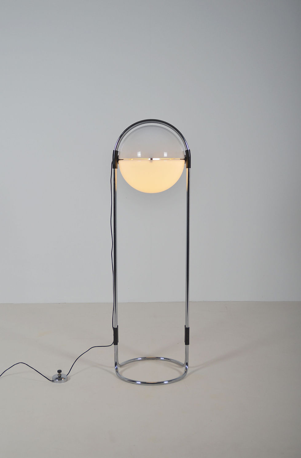Thumbnail: Zeldzame vloerlamp Coffee Bean door André Ricard voor Metalarte, jaren '70