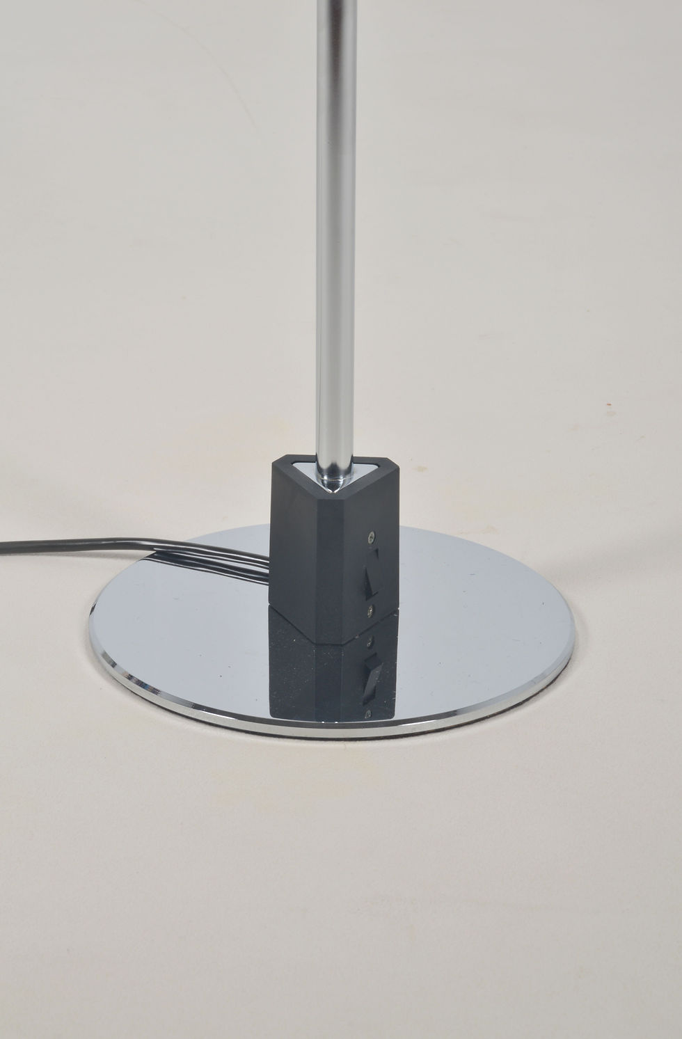 Thumbnail: Deense PH 4/3 tafellamp ontworpen door Poul Henningsen voor Louis Poulsen, 1966