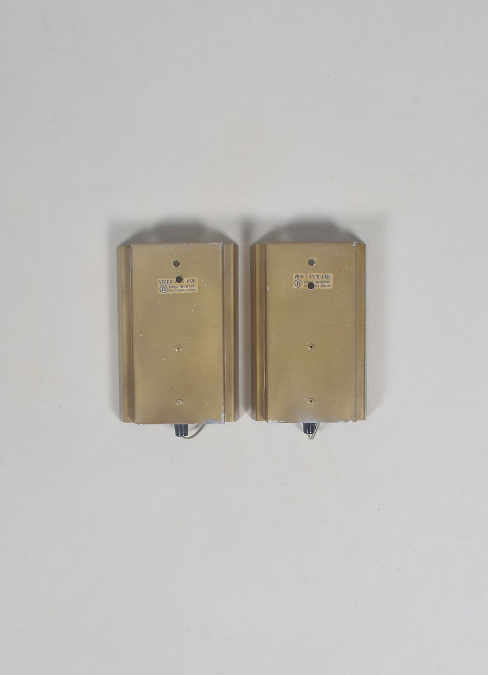 Thumbnail: Set Deense muurlampen Veega 1420 (blauw) door Claus Bolby voor Cebo, jaren '60