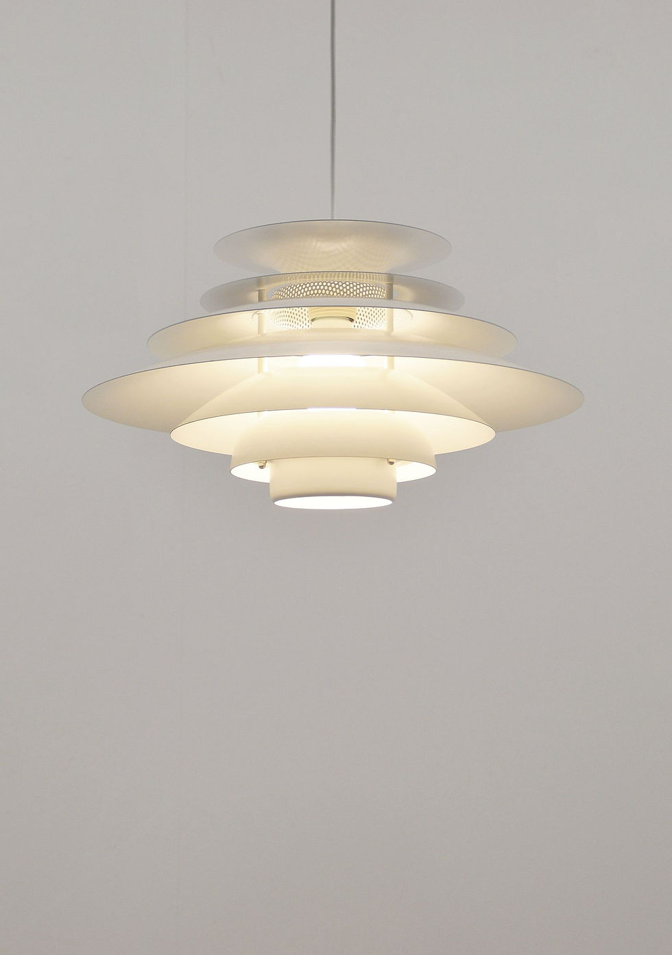 Deense schalenlamp 3030-H ontworpen door Kurt Wiborg voor Jeka, jaren '70