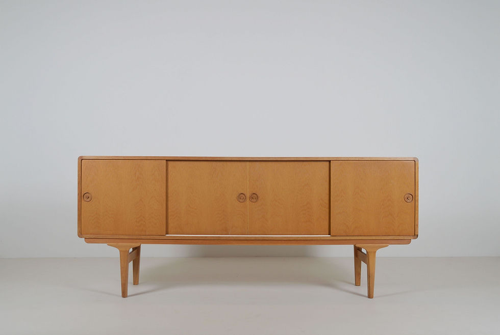 Deense minimalistische sideboard in eik, jaren '60
