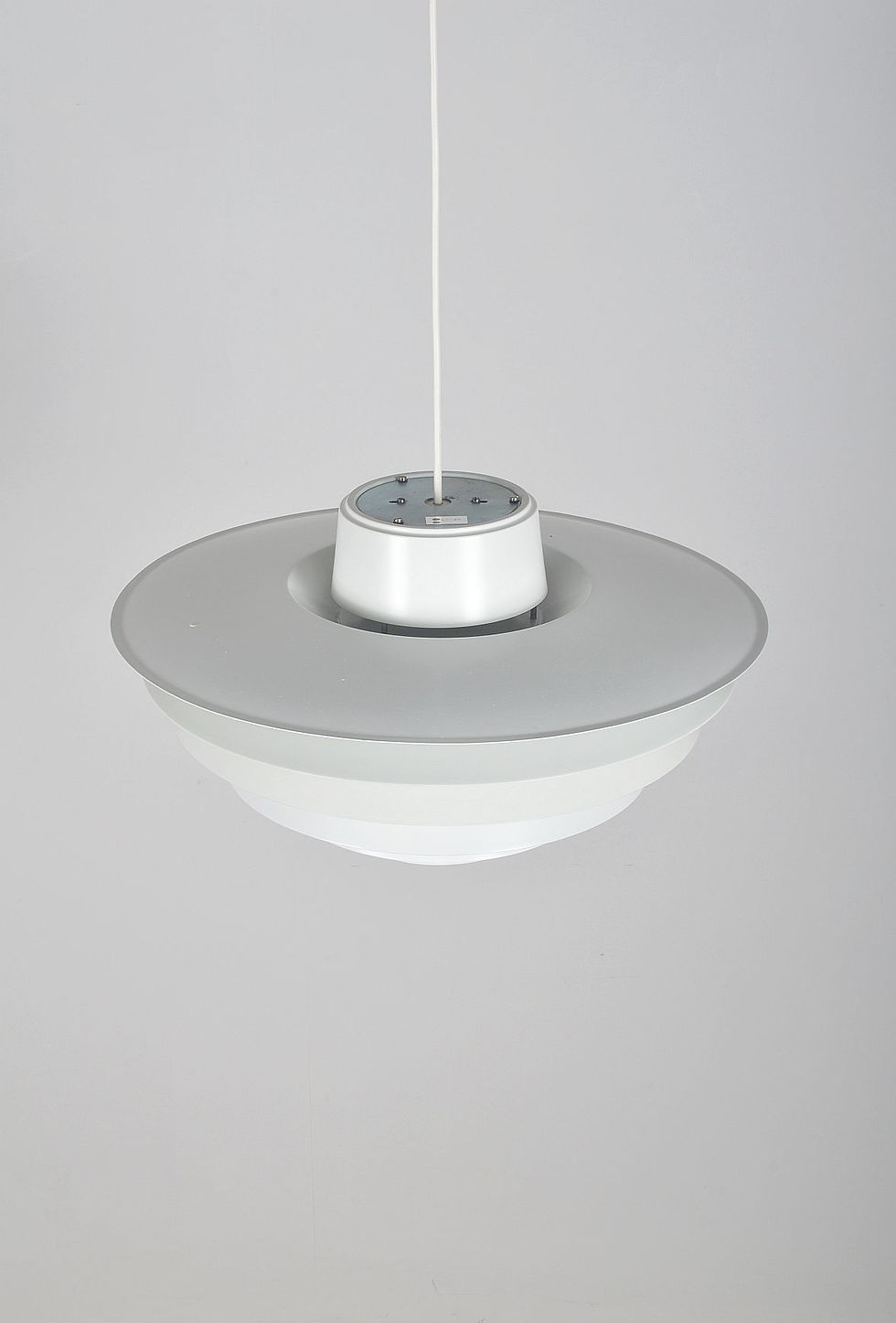 Thumbnail: Deense XL-hanglamp 'Verona' ontworpen door Sven Middelboe voor Nordisk Solar