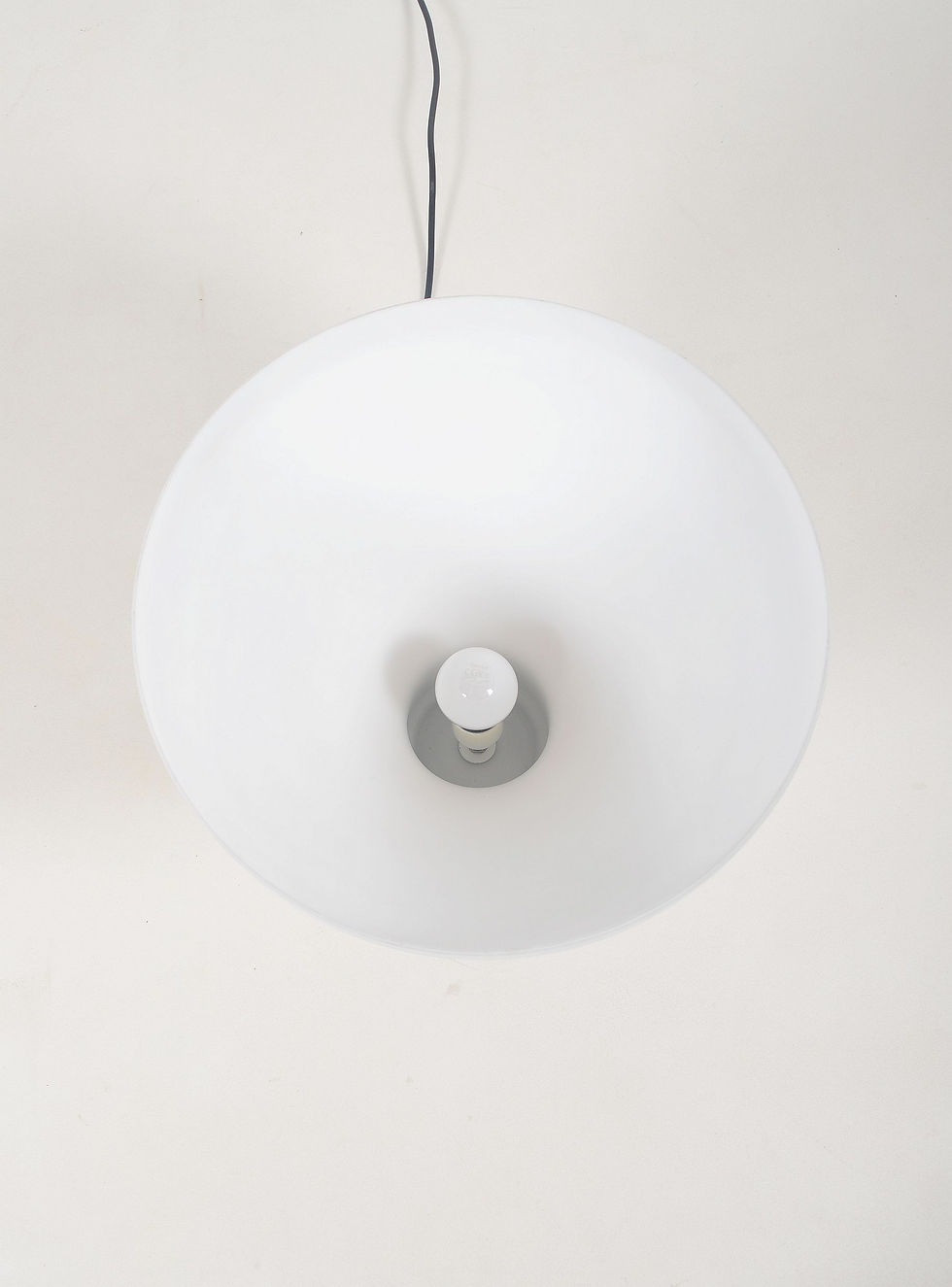 Thumbnail: Lamp Figura ontworpen door Gregotti Associati voor Fontana Arte, jaren '80