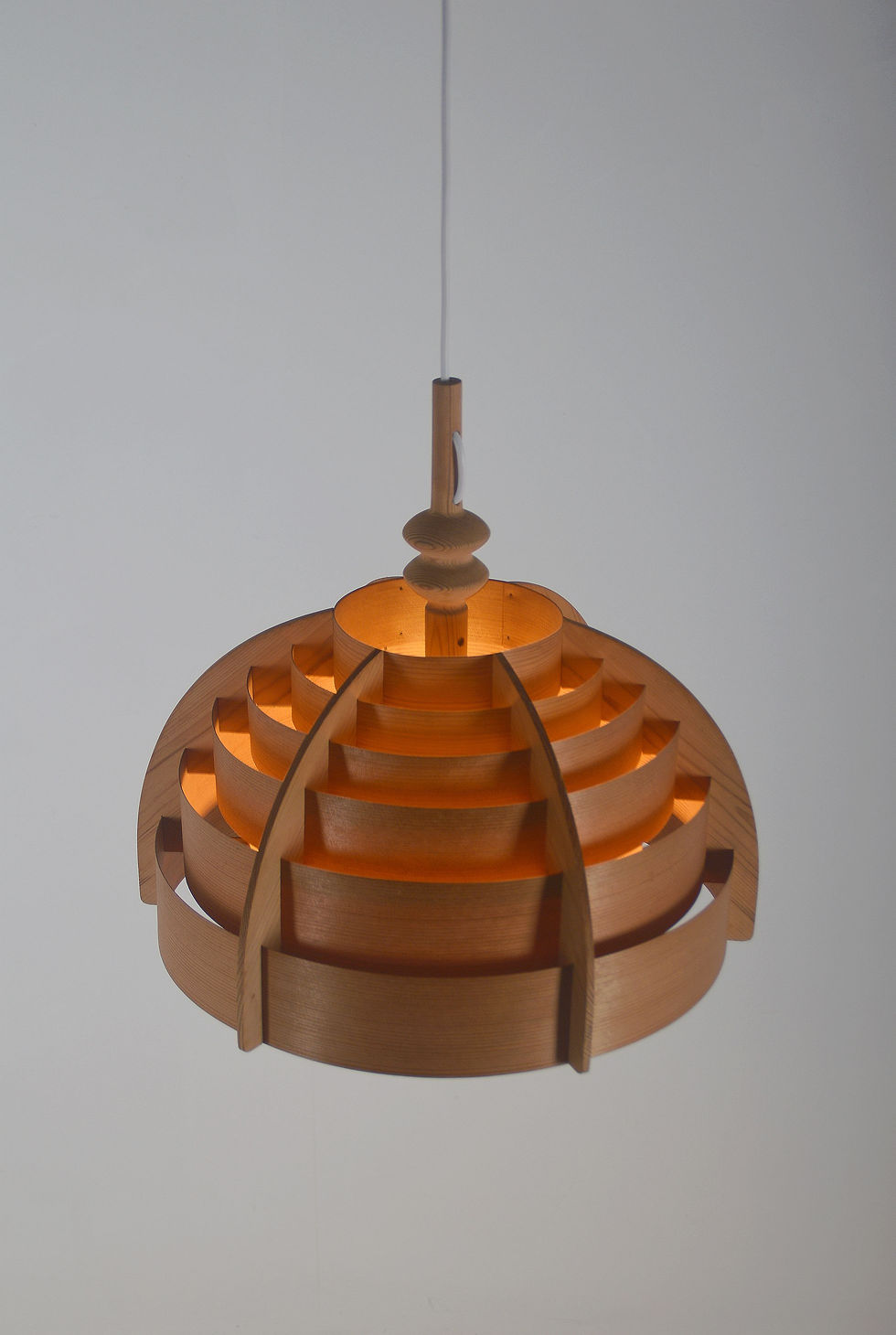 Thumbnail: Zweedse hanglamp ontworpen door Hans Agne Jakobsson, jaren '60