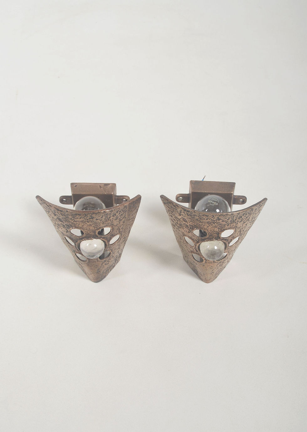 Thumbnail: Set Brutalist muurlampen in brons, jaren '60