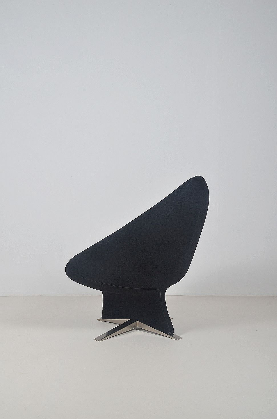 Thumbnail: Design zetel 'One For Two' ontworpen door Stefan Heiliger voor Tonon