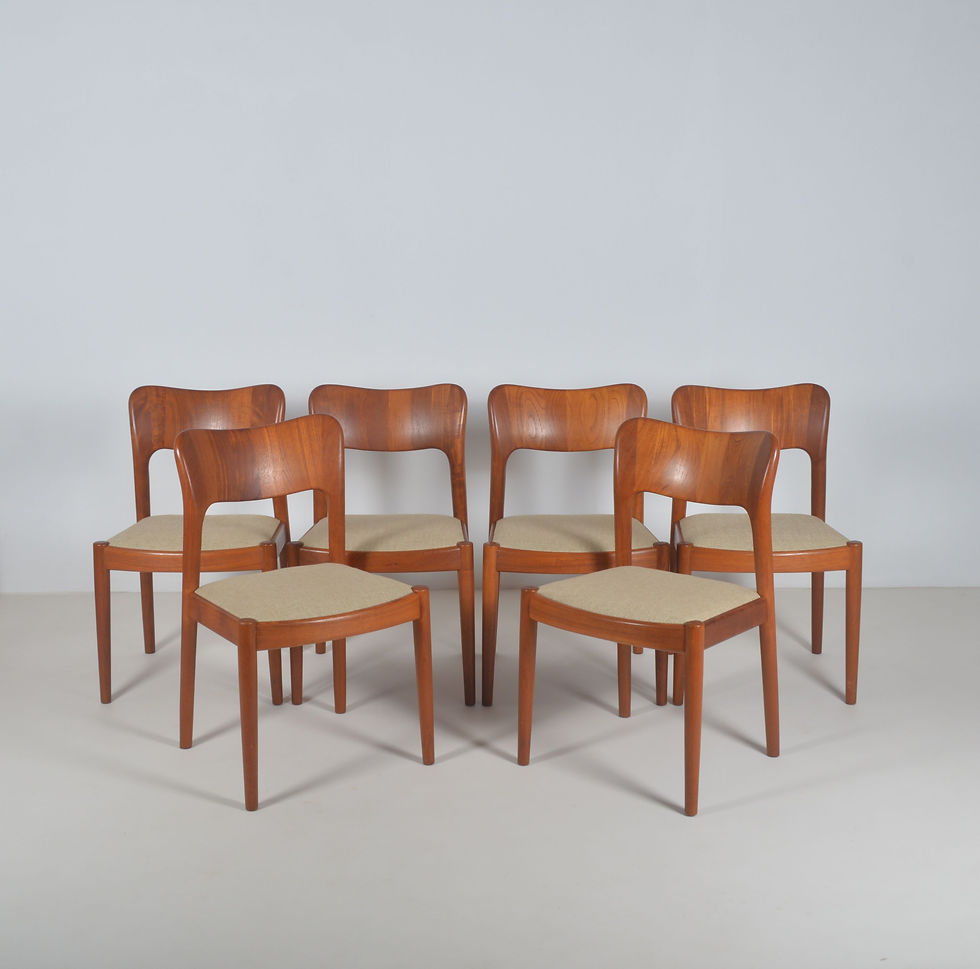 Thumbnail: Set van 6 Deense stoelen ontworpen door Niels Koefoed, jaren '60
