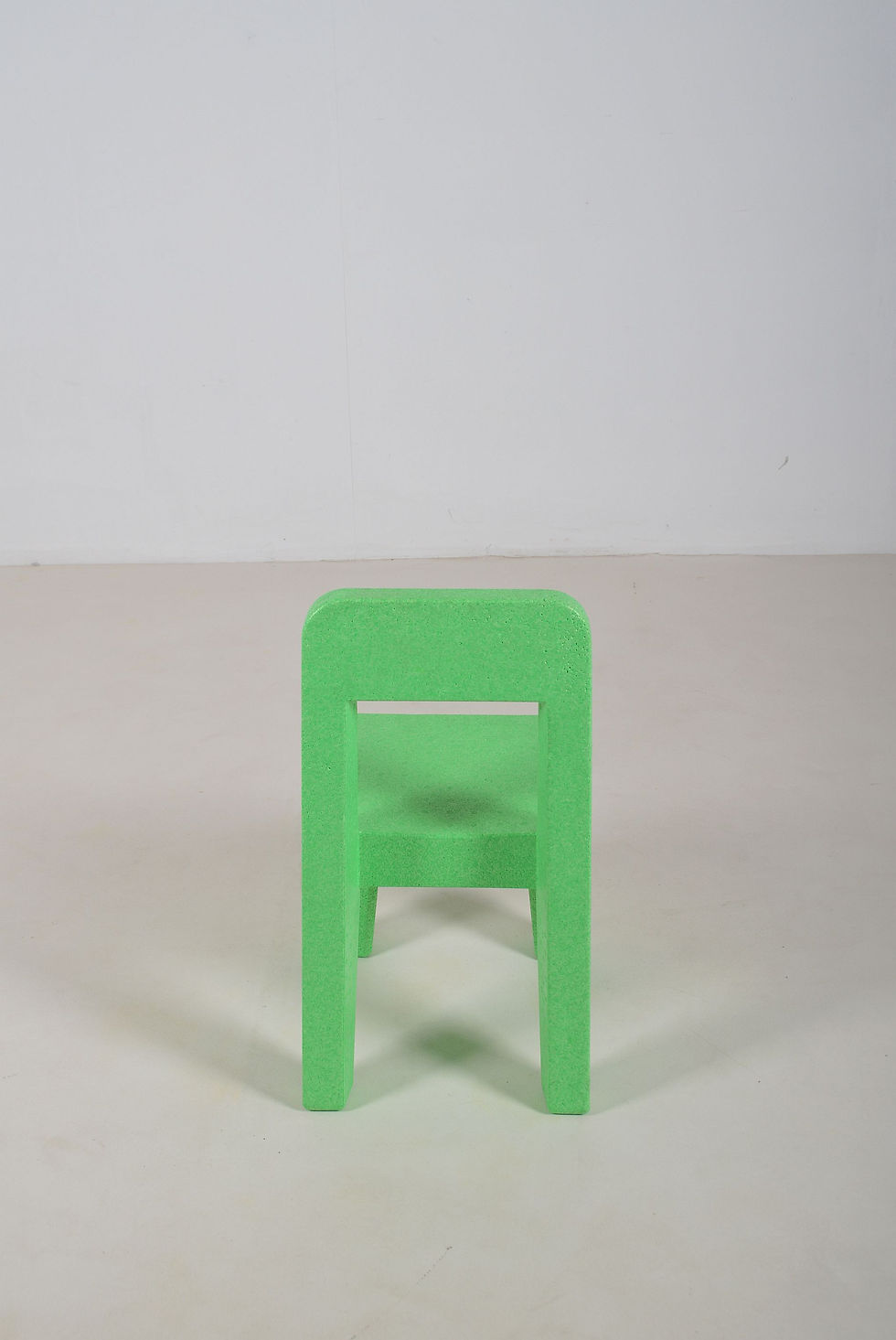 Thumbnail: Seggiolina Pop kinderstoel (groen) ontworpen door Enzo Mari voor Magis, 2004