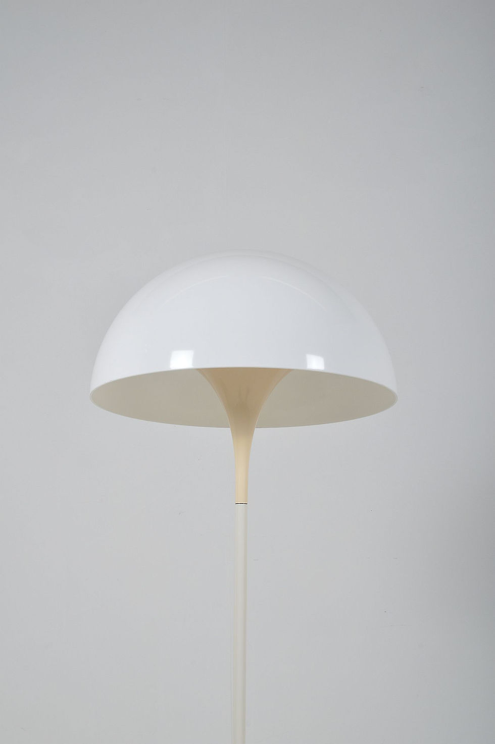 Panthella vloerlamp ontworpen door Verner Panton voor Louis Poulsen, jaren '70