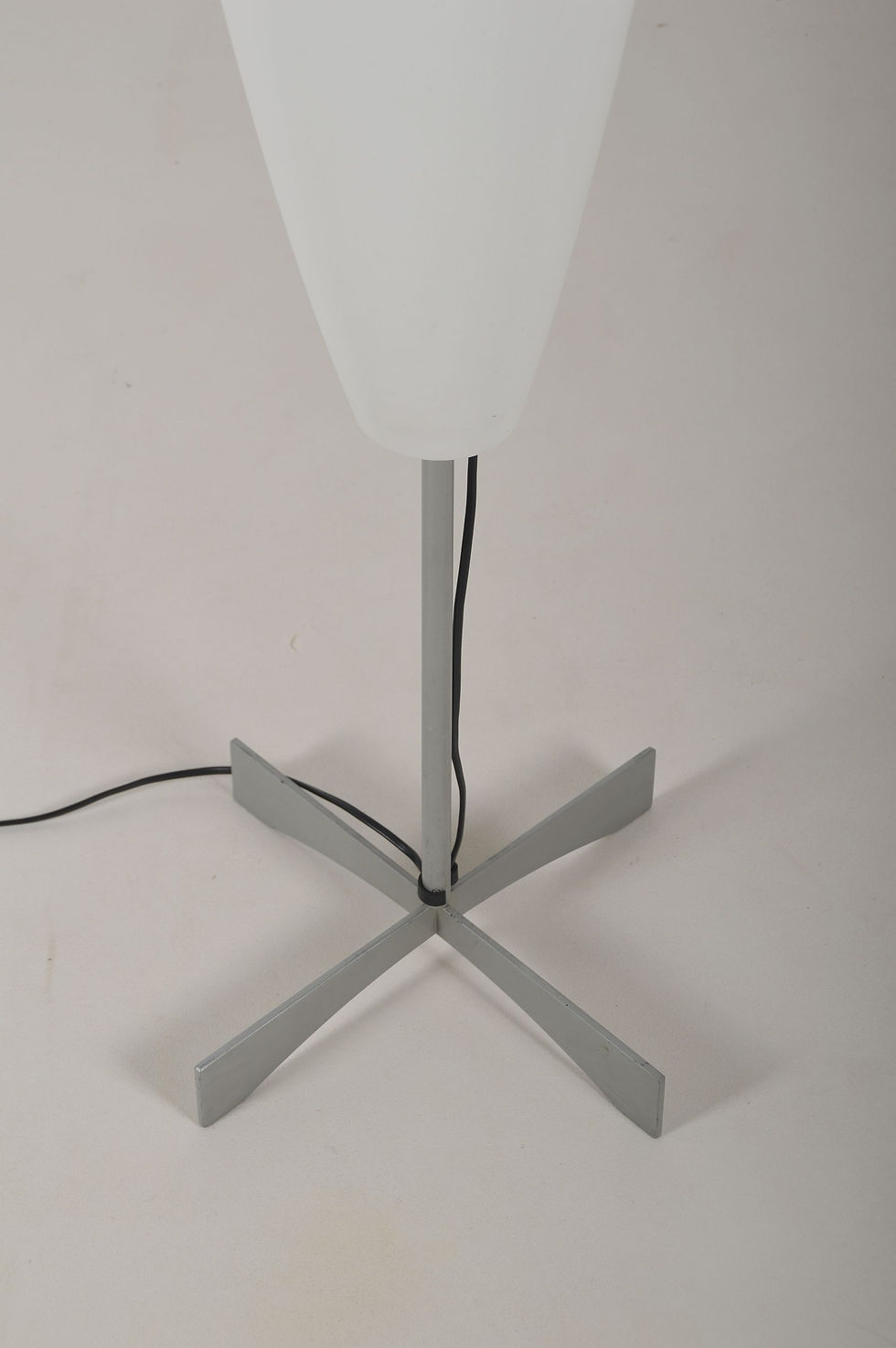 Thumbnail: Vloerlamp Havana ontworpen door Jozeph Forakis voor Foscarini, jaren '90