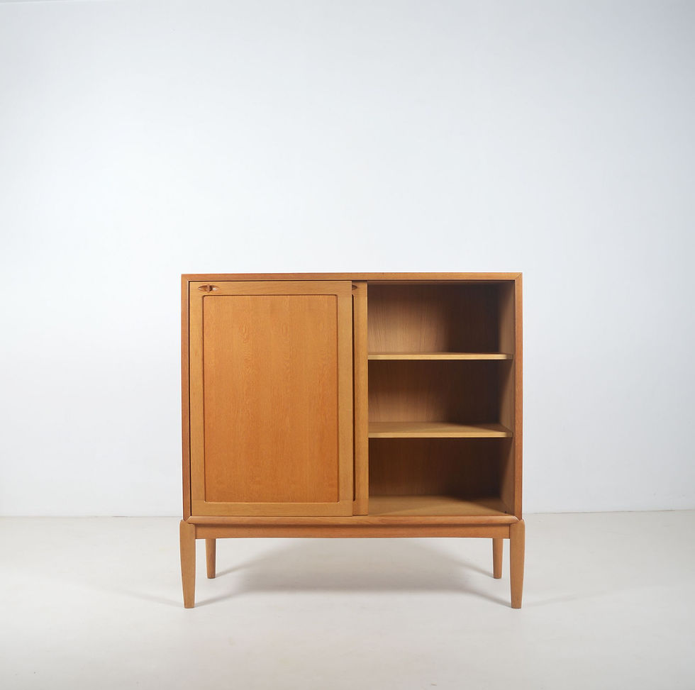 Thumbnail: Deense highboard ontworpen door H.W. Klein voor Bramin, jaren '60