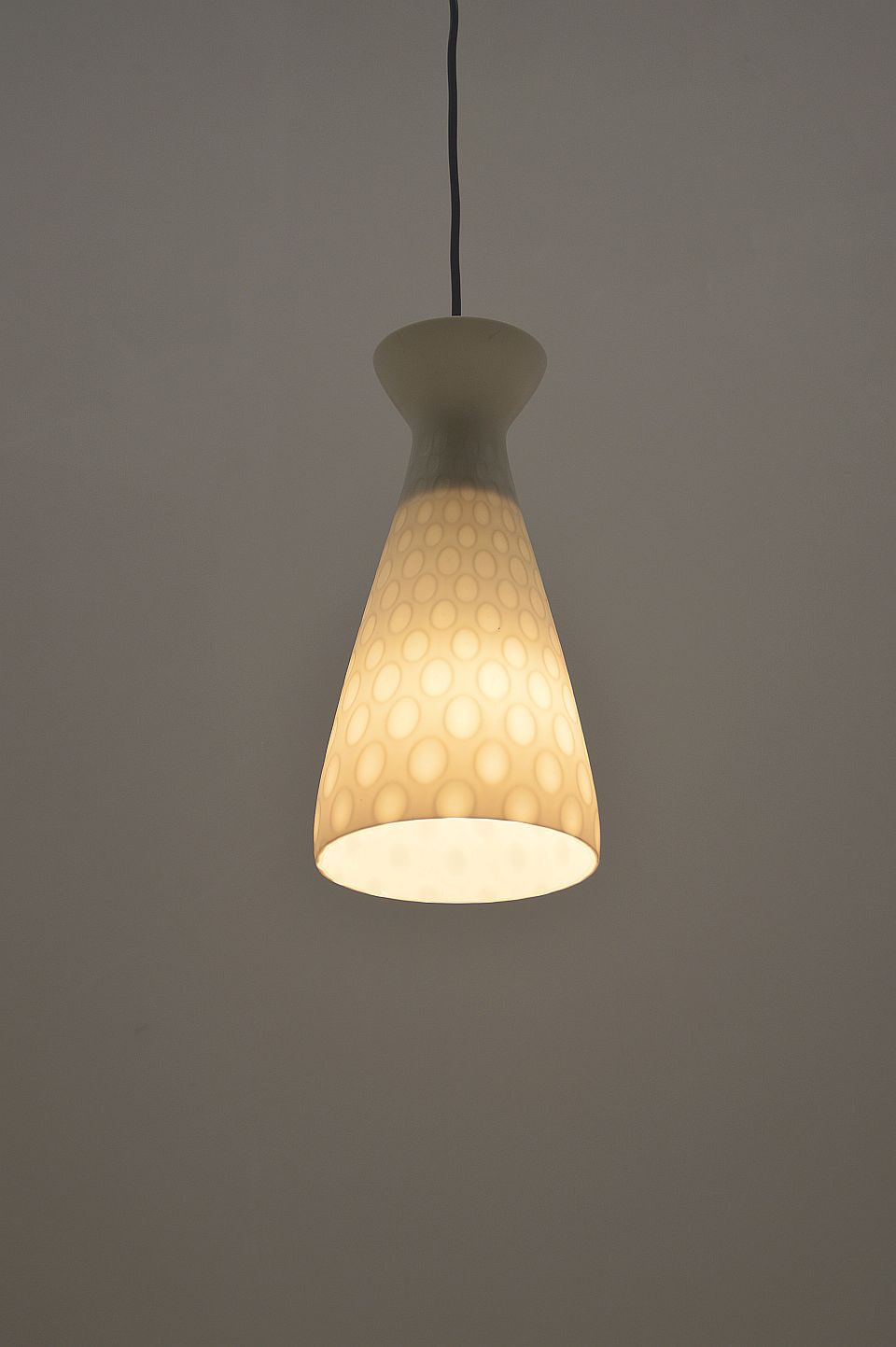 Thumbnail: Hanglamp 'Ibiza' ontworpen door Aloys Gangkofner voor Peill & Putzler, jaren '50
