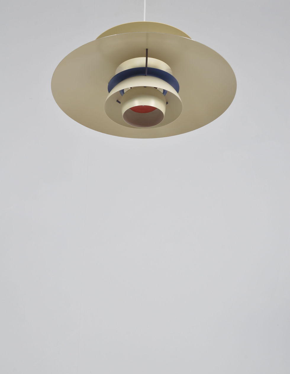 Deense hanglamp 'PH5' ontworpen door Poul Henningsen voor Louis Poulsen