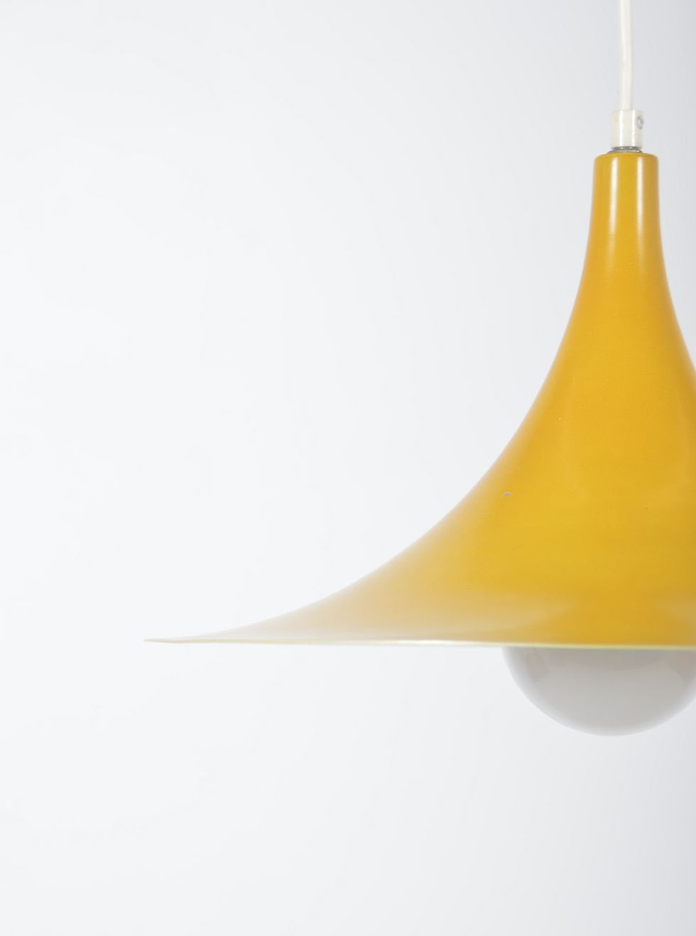Thumbnail: Vintage heksenhoek hanglamp in okergeel, jaren '70