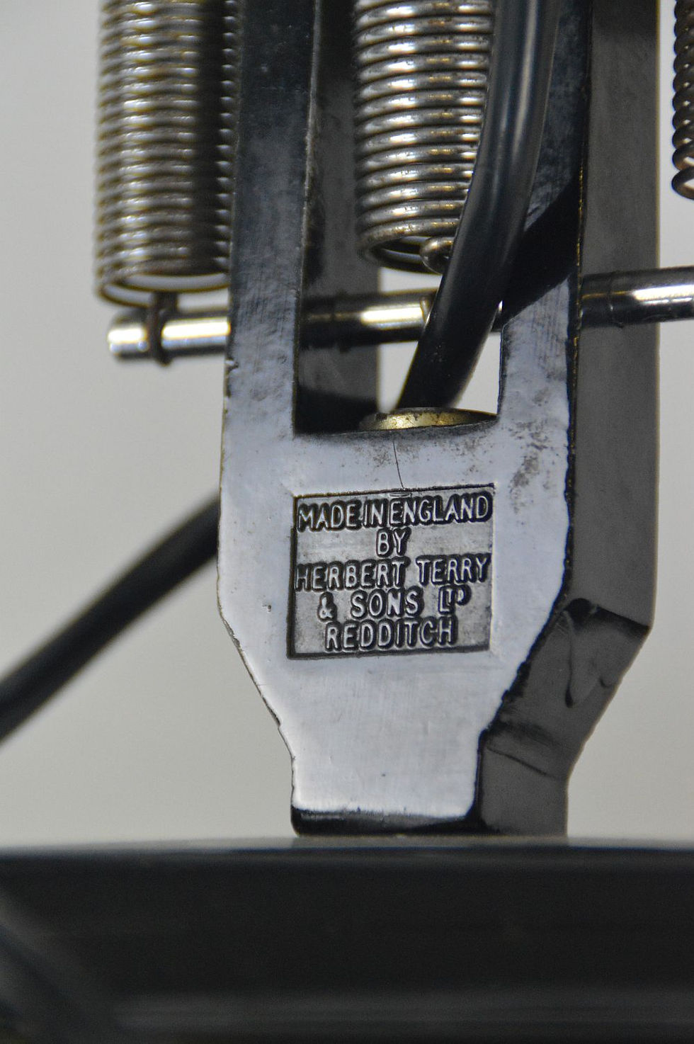 Thumbnail: Anglepoise 1227 lamp ontworpen door George Carwardine