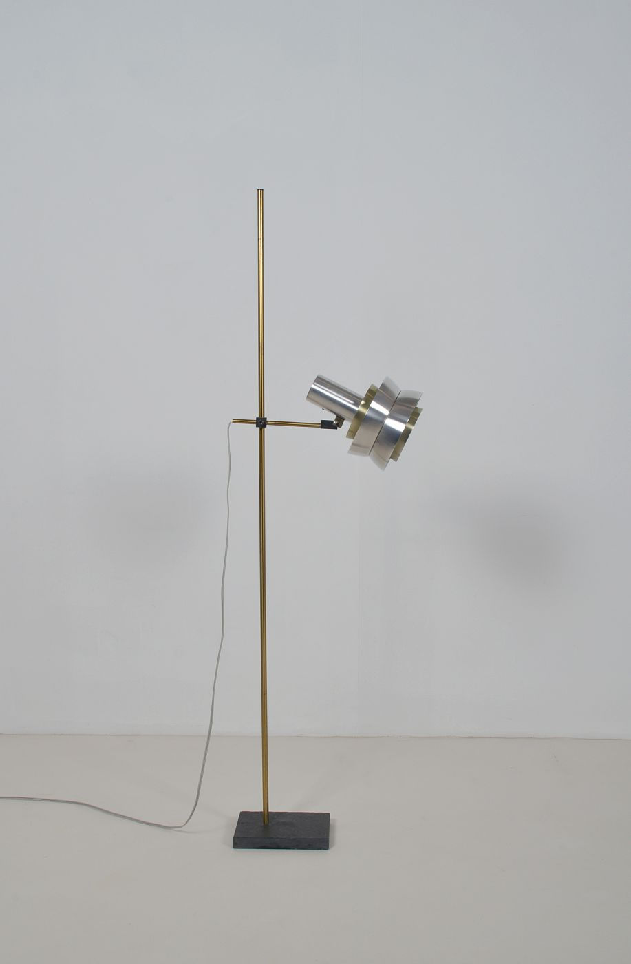 Thumbnail: Zweedse vloerlamp 'Trava' ontworpen door Carl Thore voor Granhaga, jaren '60