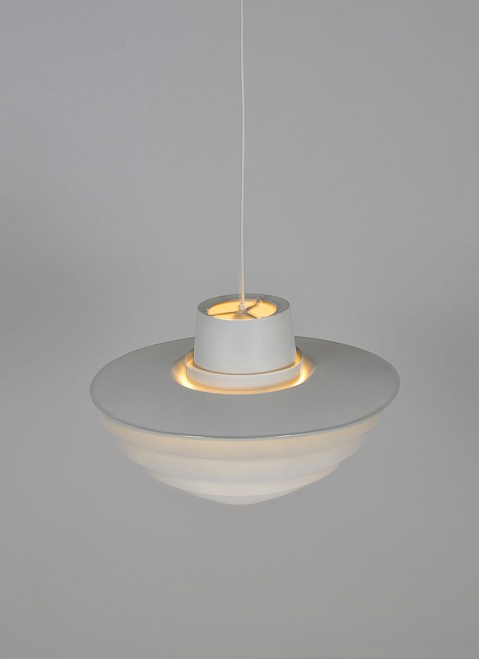 Thumbnail: Deense XL-hanglamp 'Verona' ontworpen door Sven Middelboe voor Nordisk Solar