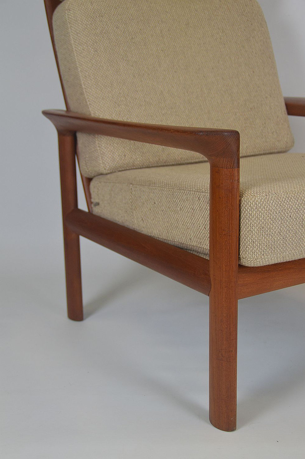 Thumbnail: Deense lounge zetel ontworpen door Sven Ellekaer, jaren '60