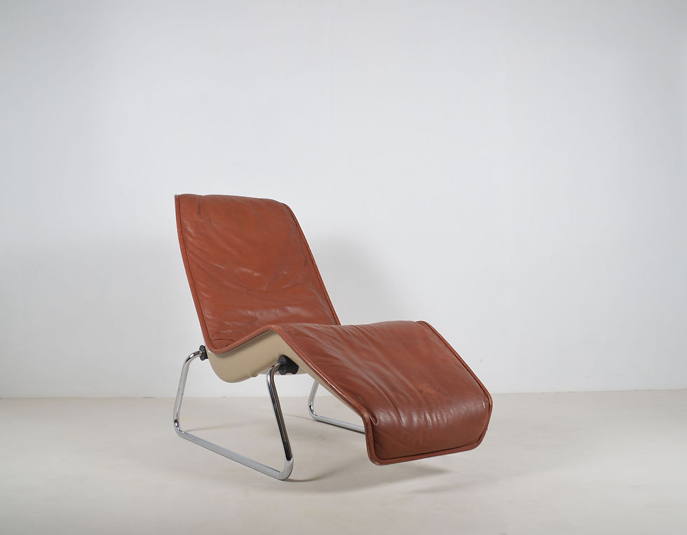 Thumbnail: Space Age lounge zetel in leer met verchroomd onderstel, jaren '70